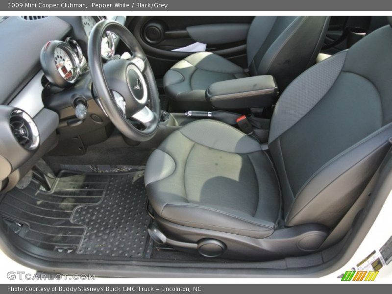 Pepper White / Black/Grey 2009 Mini Cooper Clubman