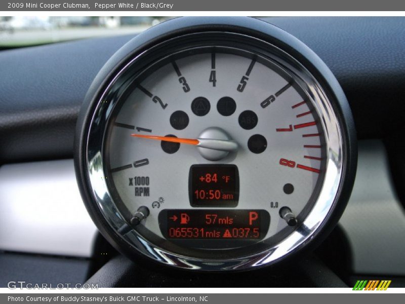 Pepper White / Black/Grey 2009 Mini Cooper Clubman