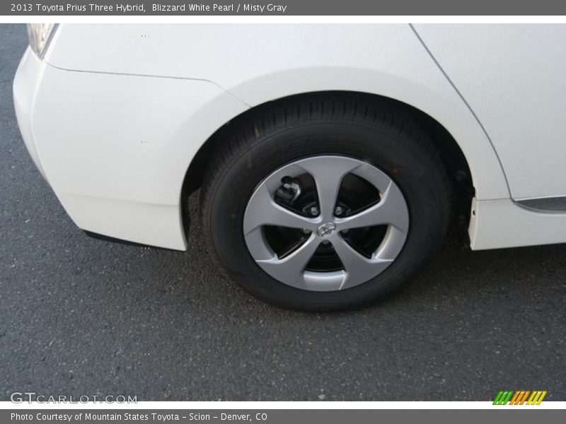 Blizzard White Pearl / Misty Gray 2013 Toyota Prius Three Hybrid