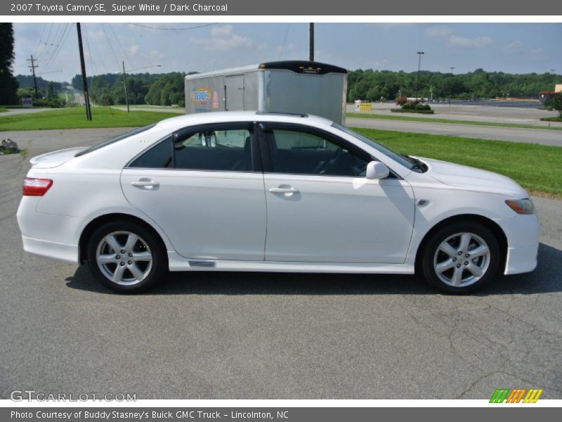 Super White / Dark Charcoal 2007 Toyota Camry SE