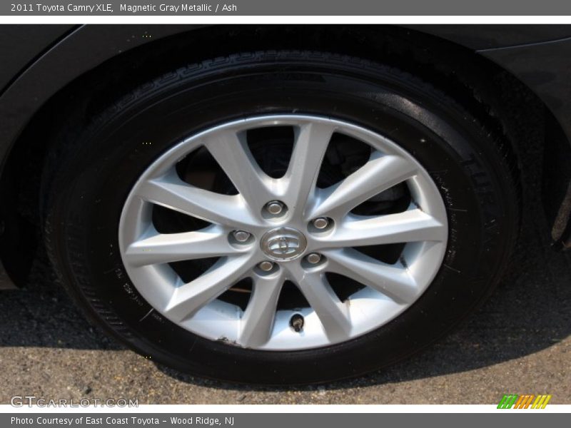 Magnetic Gray Metallic / Ash 2011 Toyota Camry XLE