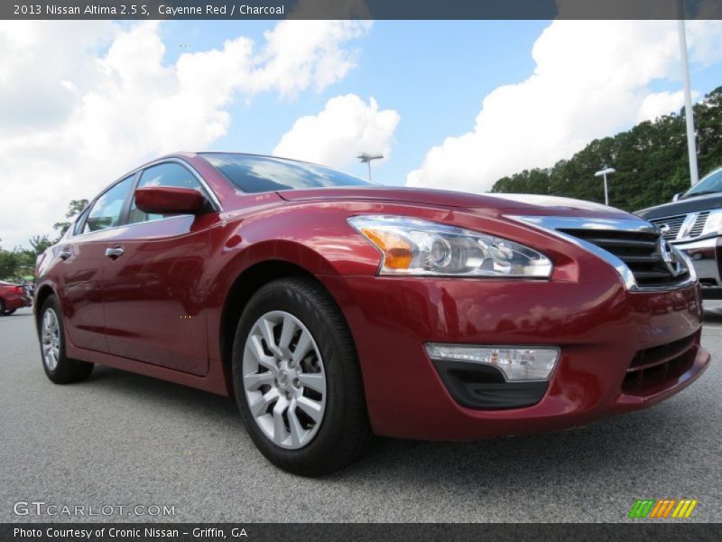 Cayenne Red / Charcoal 2013 Nissan Altima 2.5 S