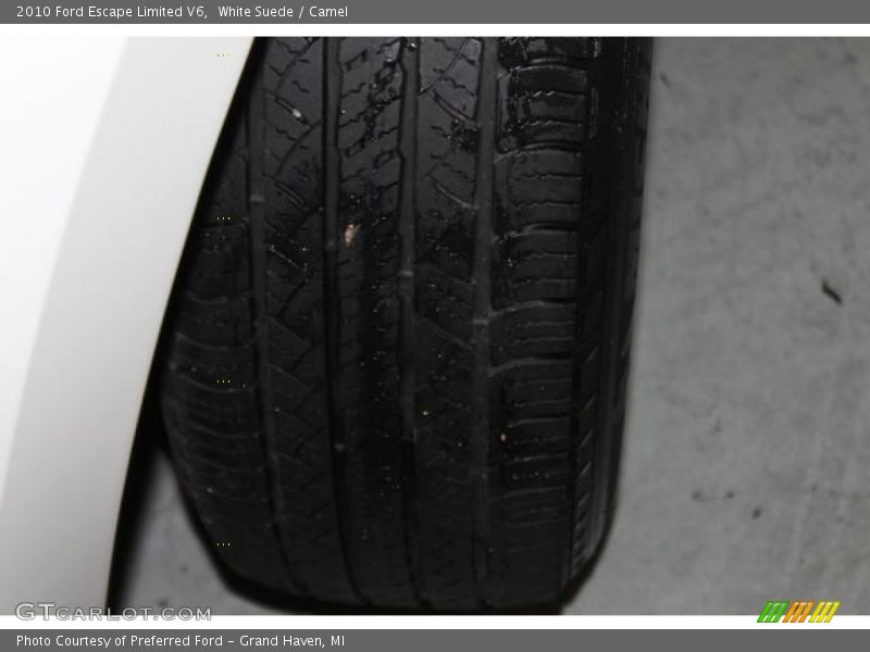 White Suede / Camel 2010 Ford Escape Limited V6