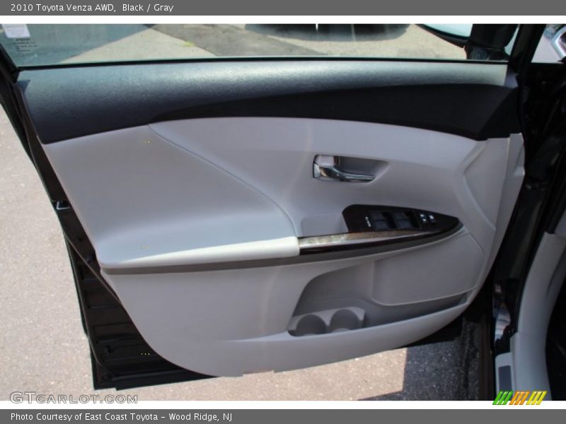 Black / Gray 2010 Toyota Venza AWD