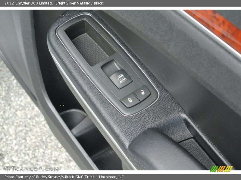 Bright Silver Metallic / Black 2012 Chrysler 300 Limited