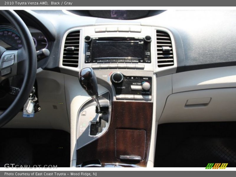 Black / Gray 2010 Toyota Venza AWD