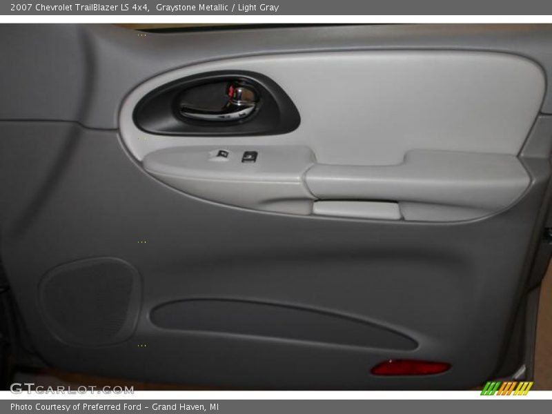 Graystone Metallic / Light Gray 2007 Chevrolet TrailBlazer LS 4x4