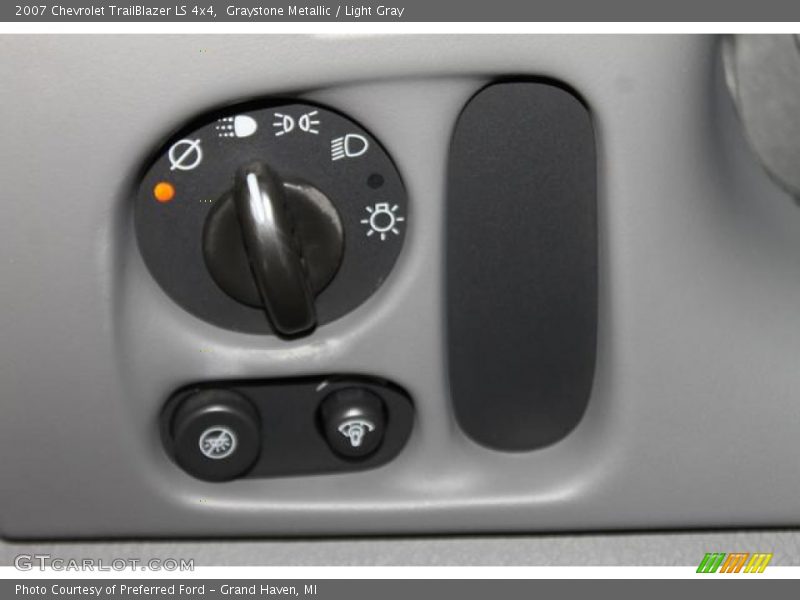 Graystone Metallic / Light Gray 2007 Chevrolet TrailBlazer LS 4x4