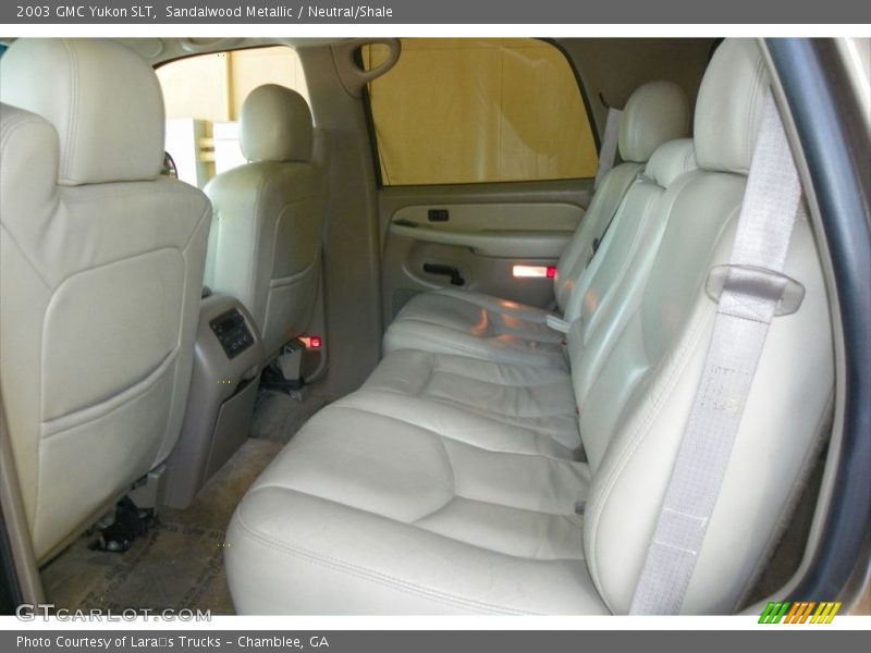 Sandalwood Metallic / Neutral/Shale 2003 GMC Yukon SLT