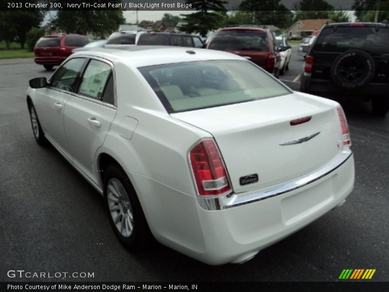 Ivory Tri-Coat Pearl / Black/Light Frost Beige 2013 Chrysler 300