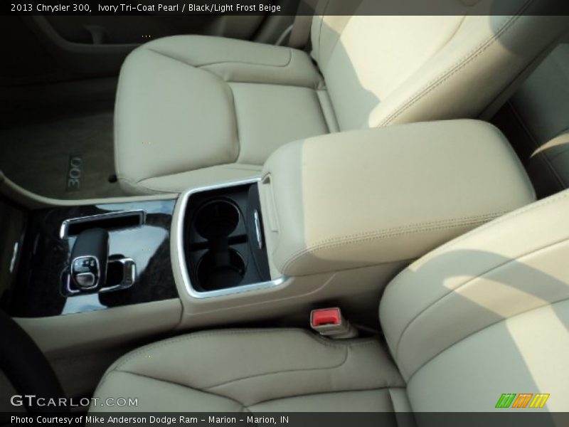 Ivory Tri-Coat Pearl / Black/Light Frost Beige 2013 Chrysler 300