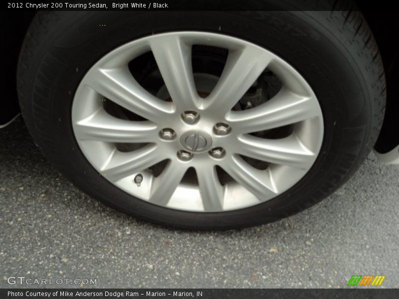 Bright White / Black 2012 Chrysler 200 Touring Sedan