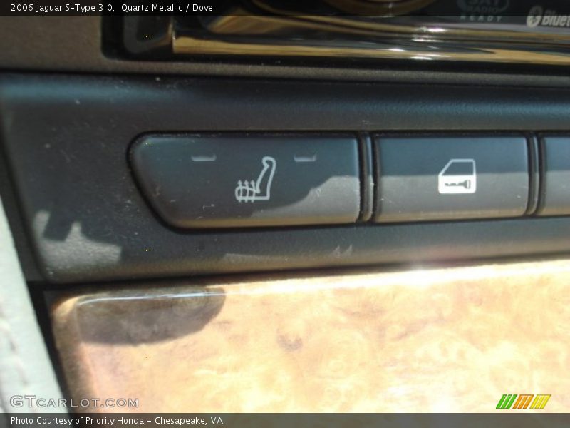 Quartz Metallic / Dove 2006 Jaguar S-Type 3.0