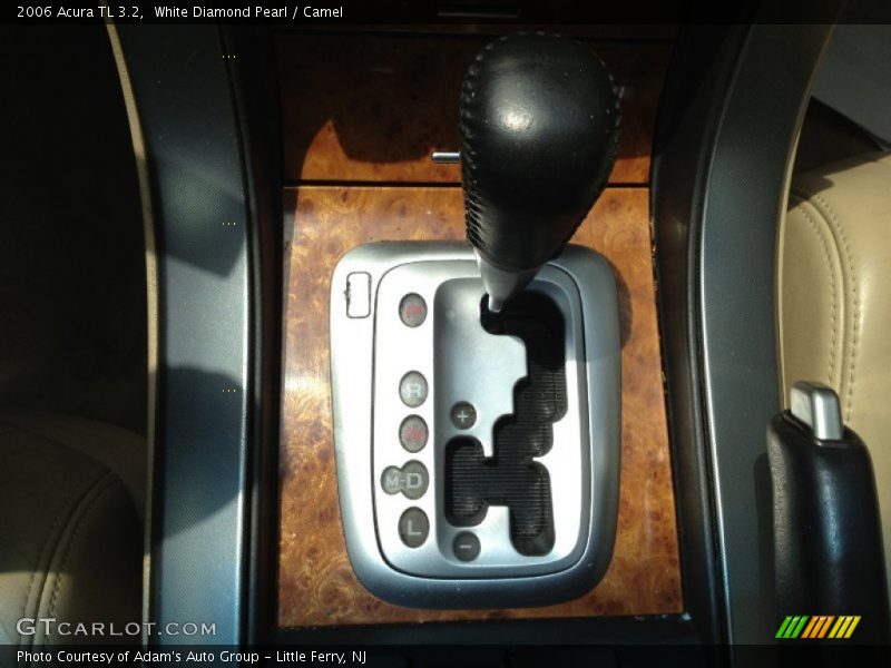 White Diamond Pearl / Camel 2006 Acura TL 3.2