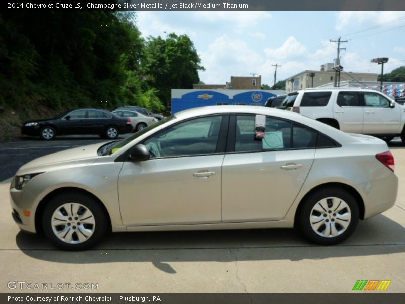 Champagne Silver Metallic / Jet Black/Medium Titanium 2014 Chevrolet Cruze LS