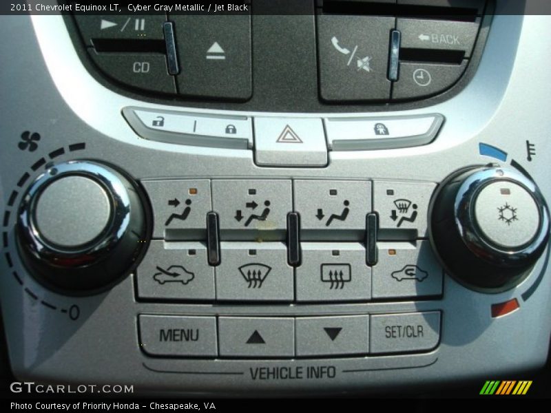 Cyber Gray Metallic / Jet Black 2011 Chevrolet Equinox LT