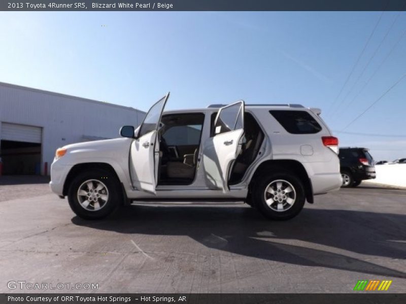 Blizzard White Pearl / Beige 2013 Toyota 4Runner SR5