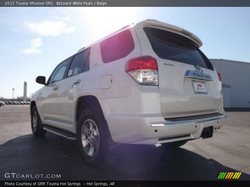 Blizzard White Pearl / Beige 2013 Toyota 4Runner SR5