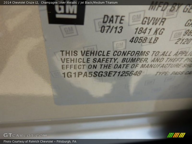 Champagne Silver Metallic / Jet Black/Medium Titanium 2014 Chevrolet Cruze LS