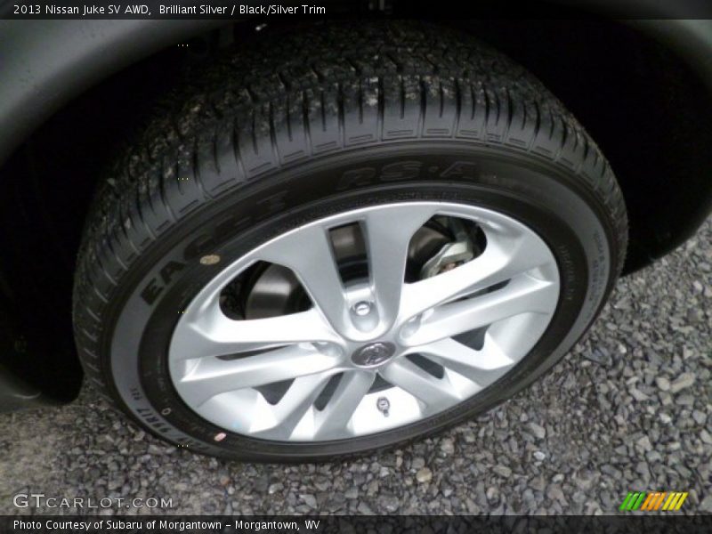 Brilliant Silver / Black/Silver Trim 2013 Nissan Juke SV AWD