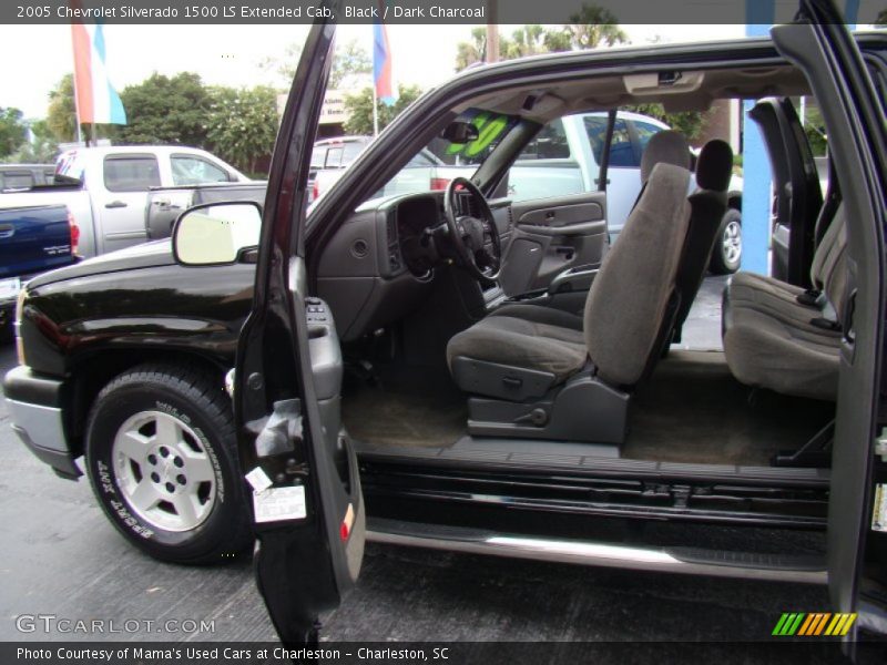 Black / Dark Charcoal 2005 Chevrolet Silverado 1500 LS Extended Cab