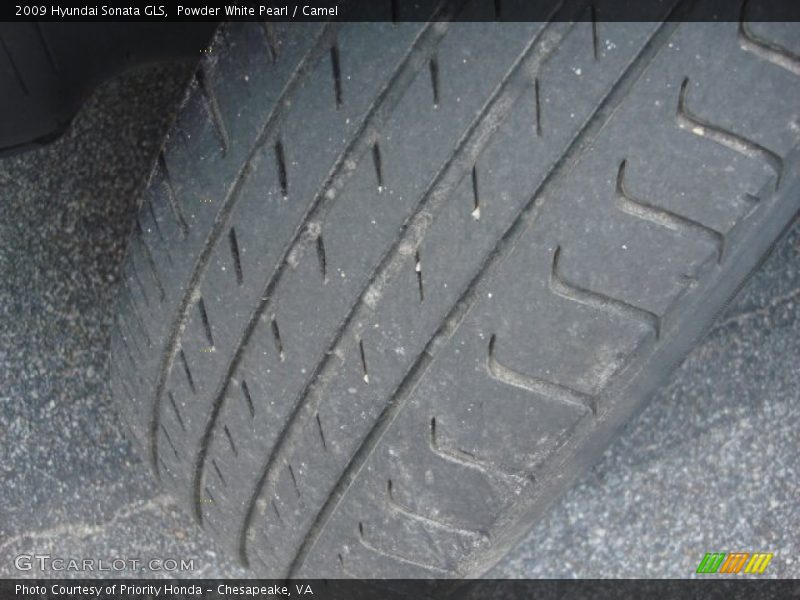 Powder White Pearl / Camel 2009 Hyundai Sonata GLS