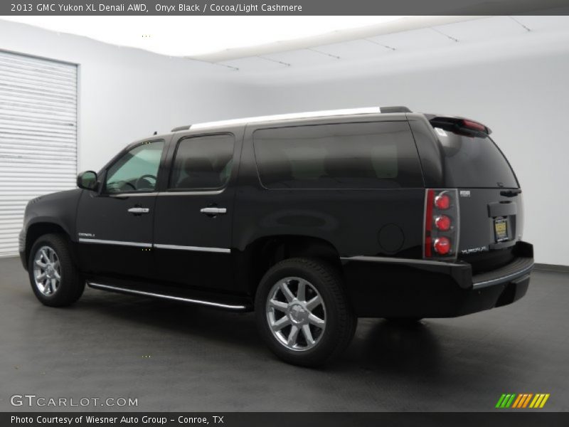 Onyx Black / Cocoa/Light Cashmere 2013 GMC Yukon XL Denali AWD