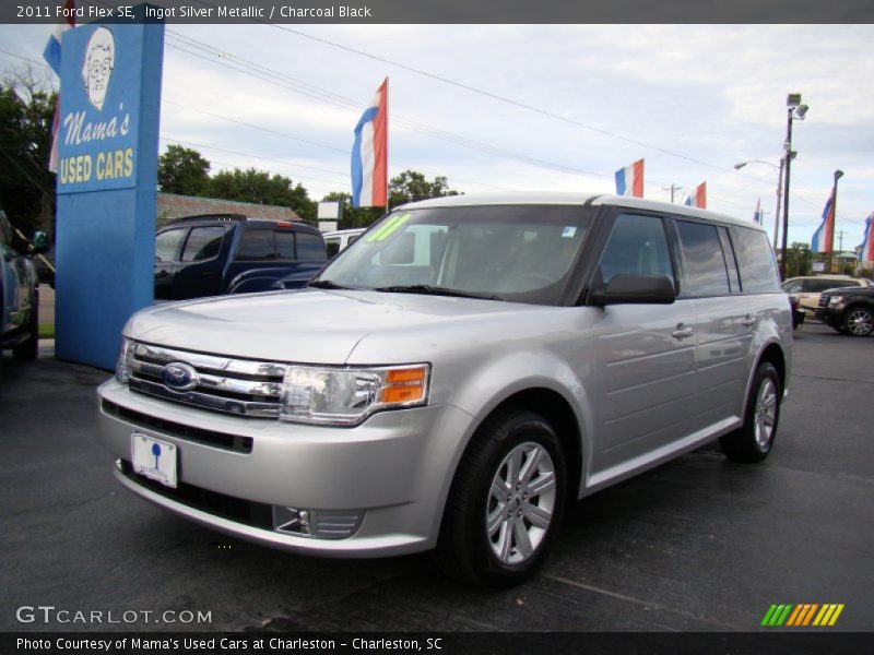 Ingot Silver Metallic / Charcoal Black 2011 Ford Flex SE