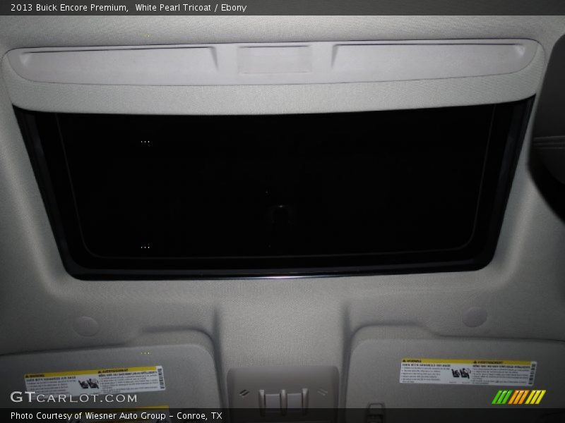 White Pearl Tricoat / Ebony 2013 Buick Encore Premium