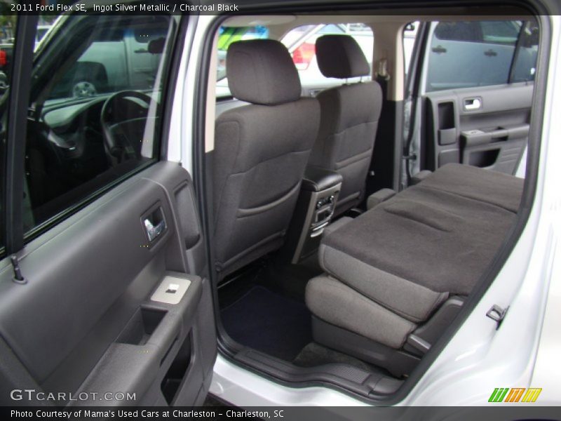 Ingot Silver Metallic / Charcoal Black 2011 Ford Flex SE