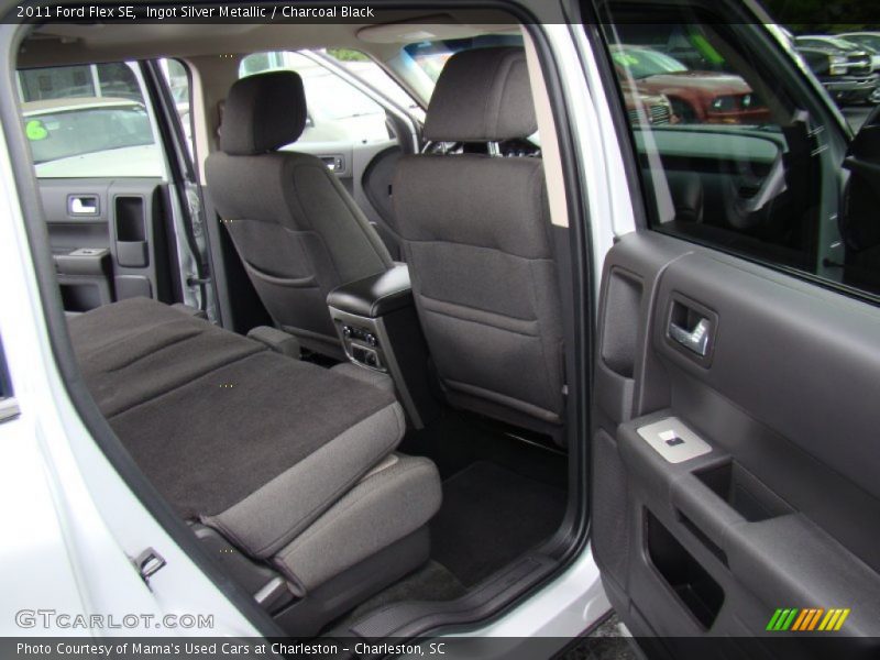 Ingot Silver Metallic / Charcoal Black 2011 Ford Flex SE