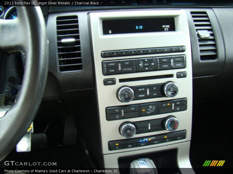 Ingot Silver Metallic / Charcoal Black 2011 Ford Flex SE