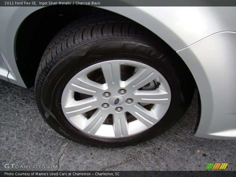 Ingot Silver Metallic / Charcoal Black 2011 Ford Flex SE