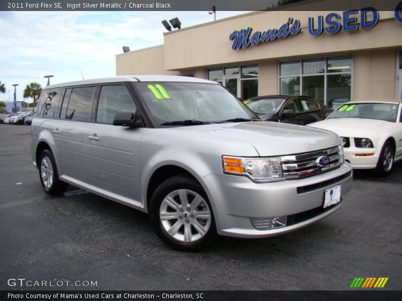 Ingot Silver Metallic / Charcoal Black 2011 Ford Flex SE