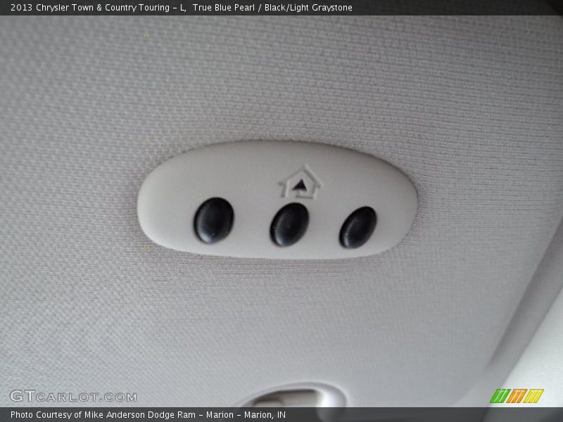 True Blue Pearl / Black/Light Graystone 2013 Chrysler Town & Country Touring - L