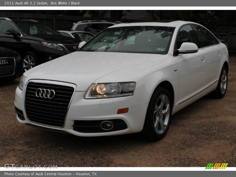 Front 3/4 View of 2011 A6 3.2 Sedan