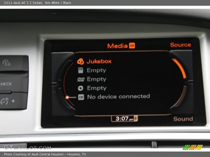 Ibis White / Black 2011 Audi A6 3.2 Sedan