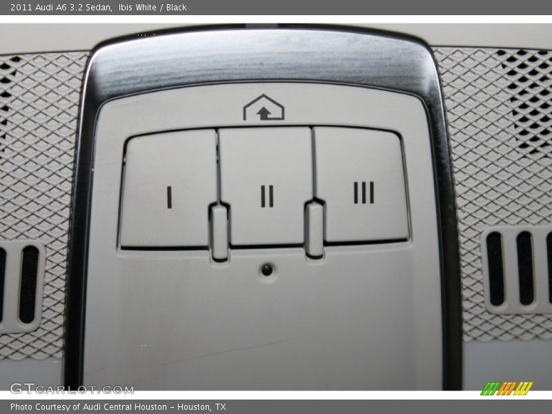 Controls of 2011 A6 3.2 Sedan