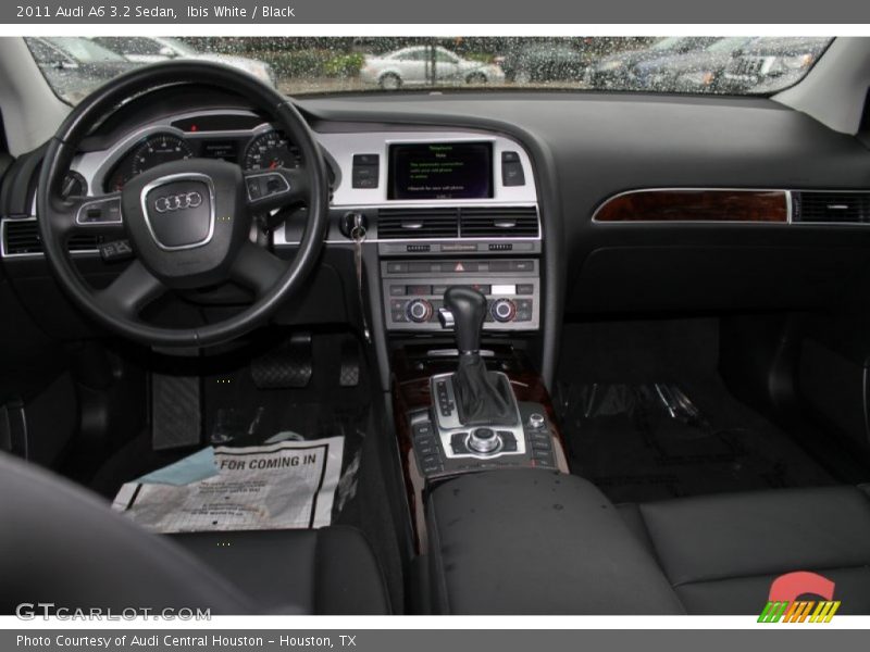 Dashboard of 2011 A6 3.2 Sedan