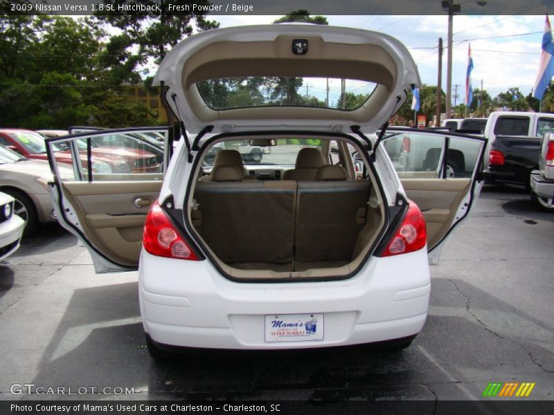 Fresh Powder / Beige 2009 Nissan Versa 1.8 SL Hatchback