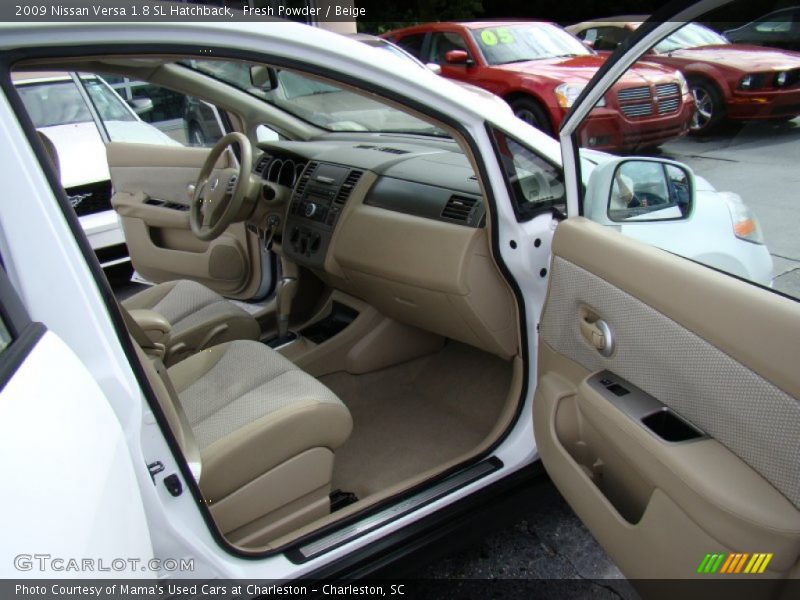 Fresh Powder / Beige 2009 Nissan Versa 1.8 SL Hatchback