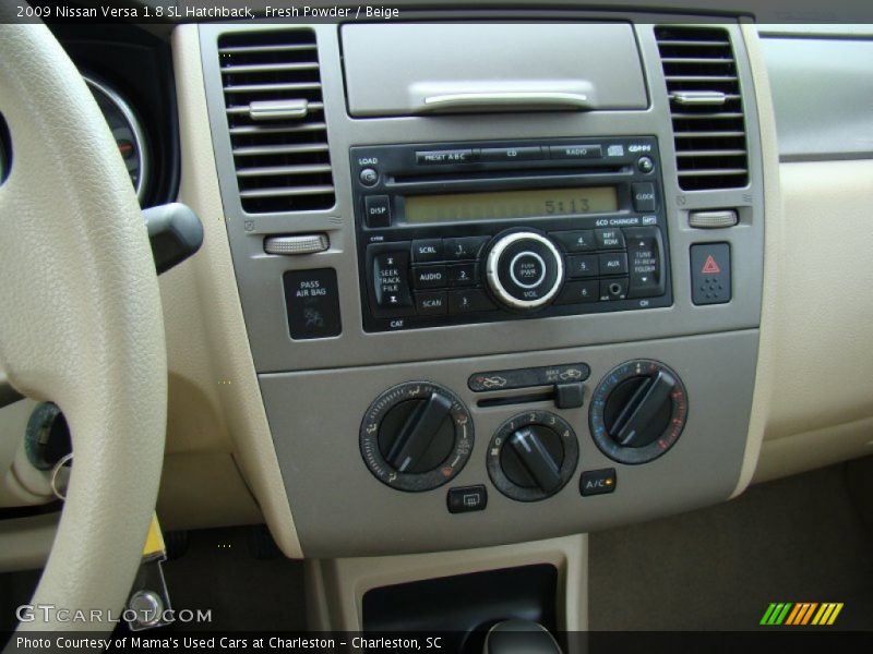 Fresh Powder / Beige 2009 Nissan Versa 1.8 SL Hatchback