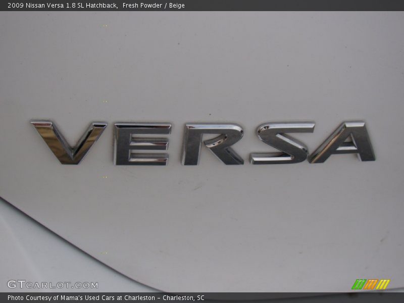 Fresh Powder / Beige 2009 Nissan Versa 1.8 SL Hatchback