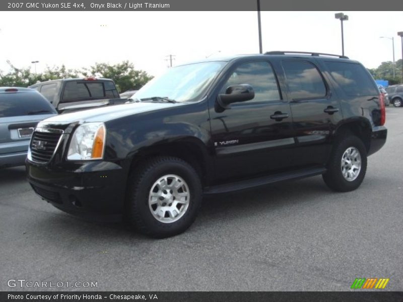 Onyx Black / Light Titanium 2007 GMC Yukon SLE 4x4