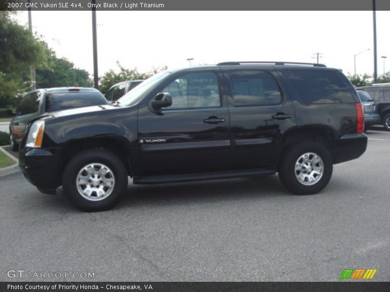 Onyx Black / Light Titanium 2007 GMC Yukon SLE 4x4