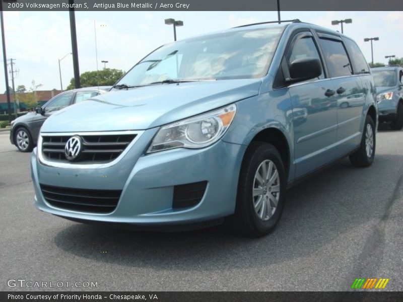 Antigua Blue Metallic / Aero Grey 2009 Volkswagen Routan S