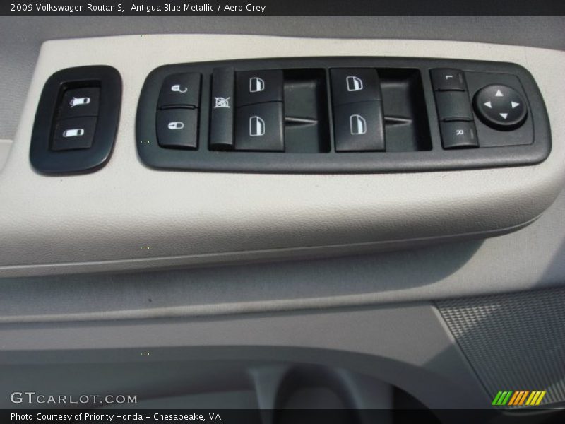 Antigua Blue Metallic / Aero Grey 2009 Volkswagen Routan S