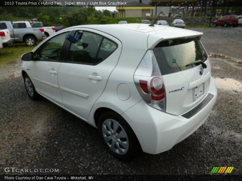 Super White / Light Blue Gray/Black 2013 Toyota Prius c Hybrid Two