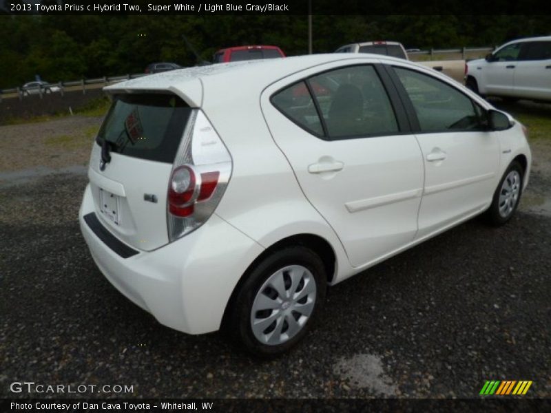 Super White / Light Blue Gray/Black 2013 Toyota Prius c Hybrid Two