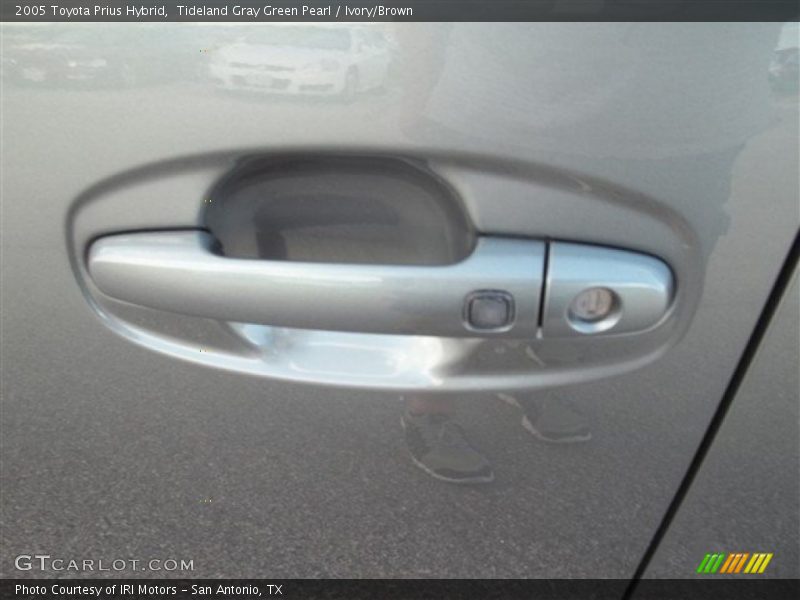 Tideland Gray Green Pearl / Ivory/Brown 2005 Toyota Prius Hybrid